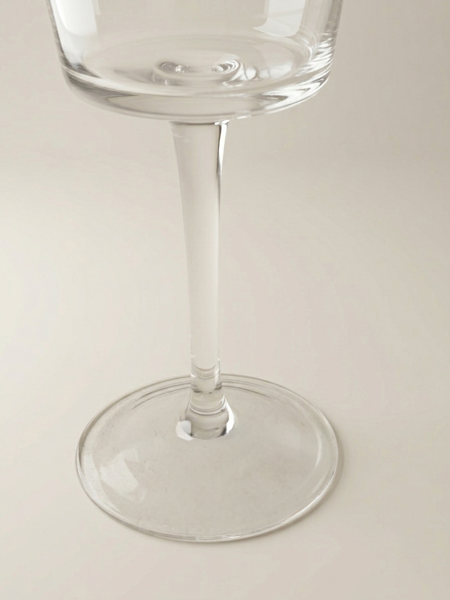 TAÇA VINHO EM VIDRO LAPIDADO