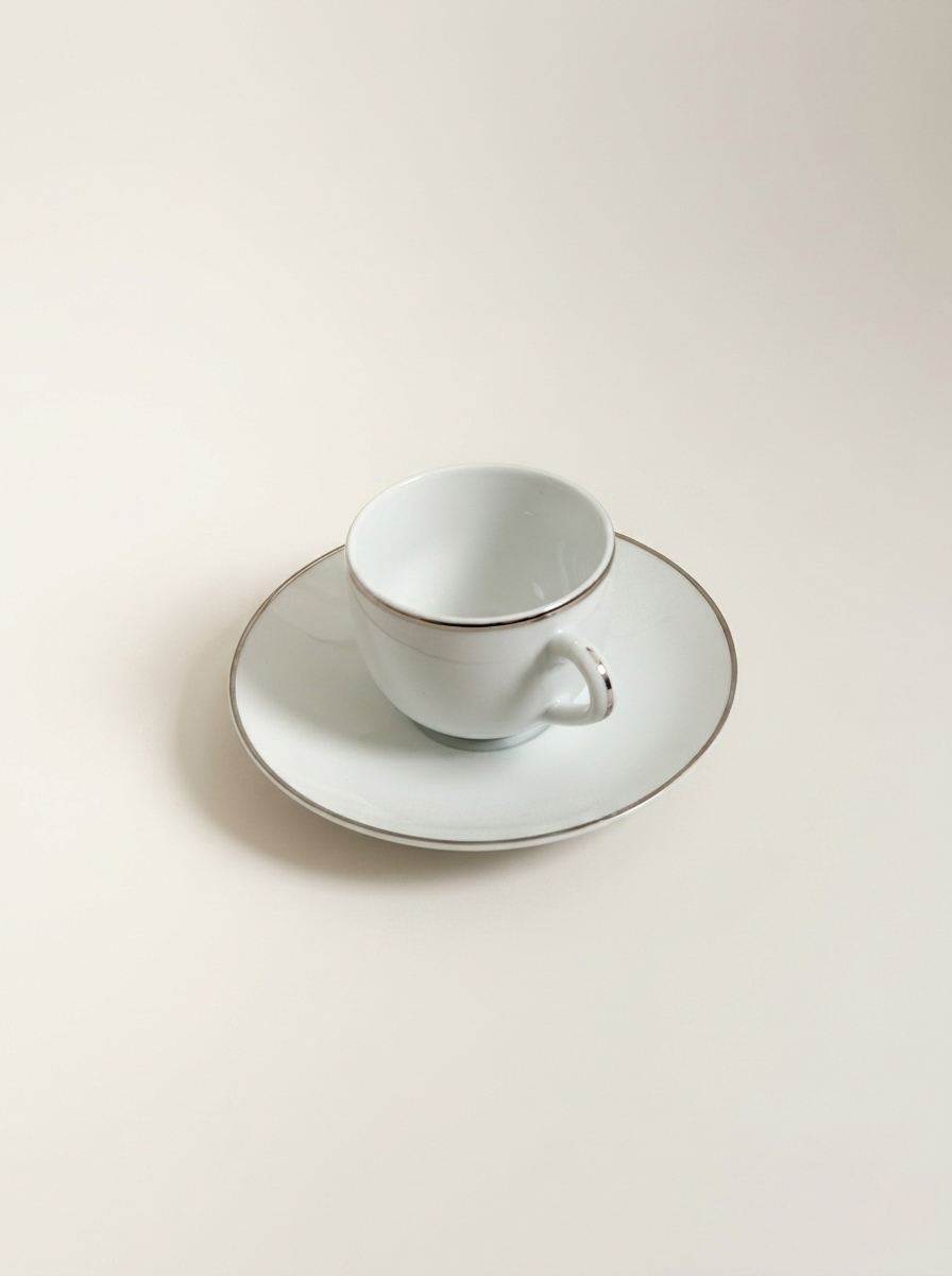XICARA DE CAFÉ COM PIRES QUIET