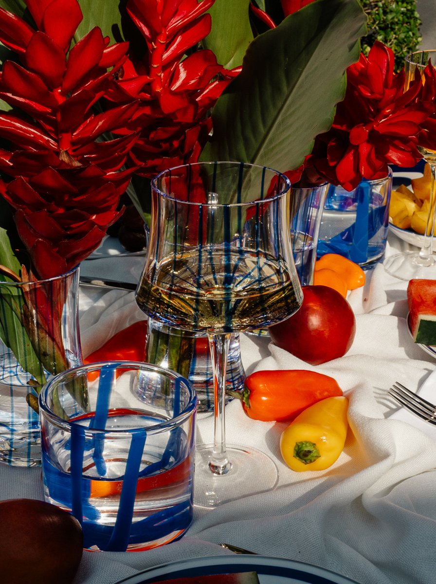 TAÇA PARA VINHO AZUL CANELADA