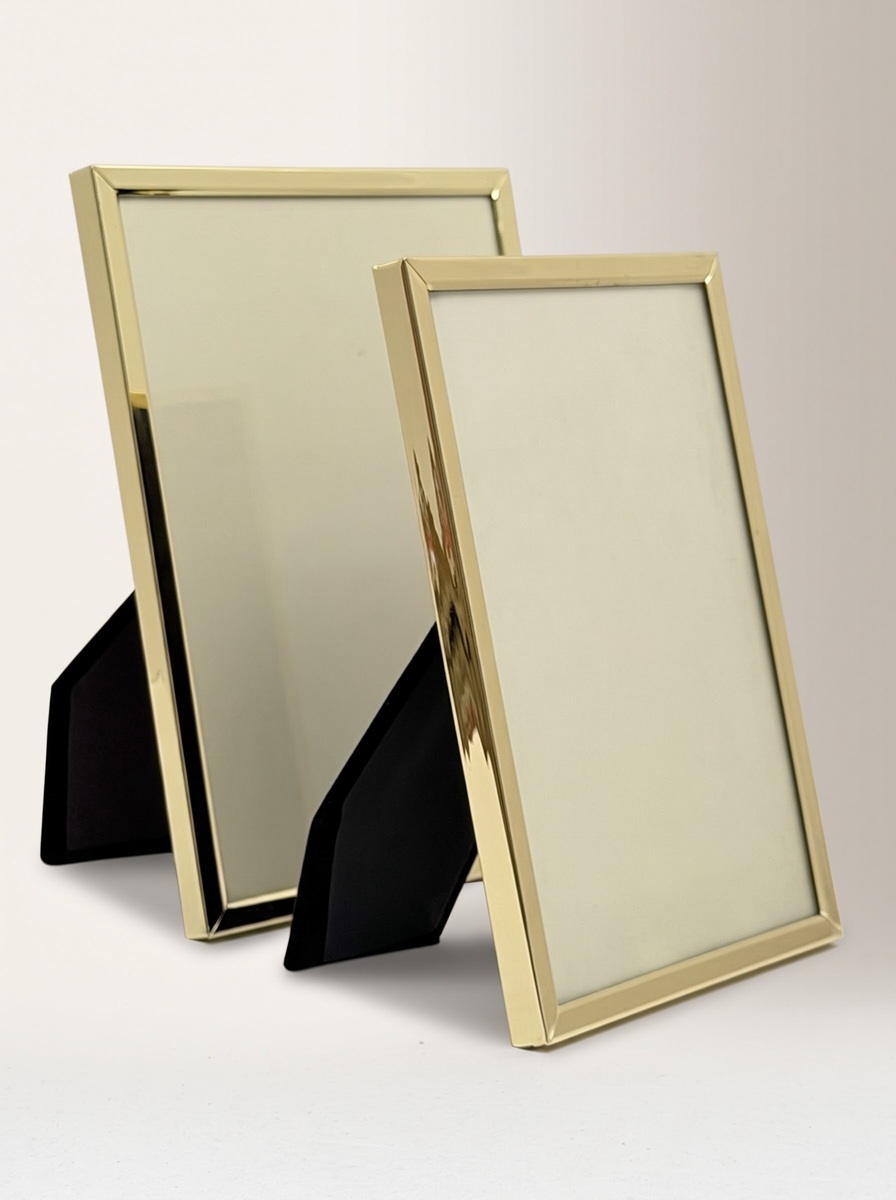 PORTA-RETRATO CLÁSSICO DOURADO